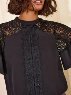Friends Like These - Kanten blouse met uitlopende mouwen