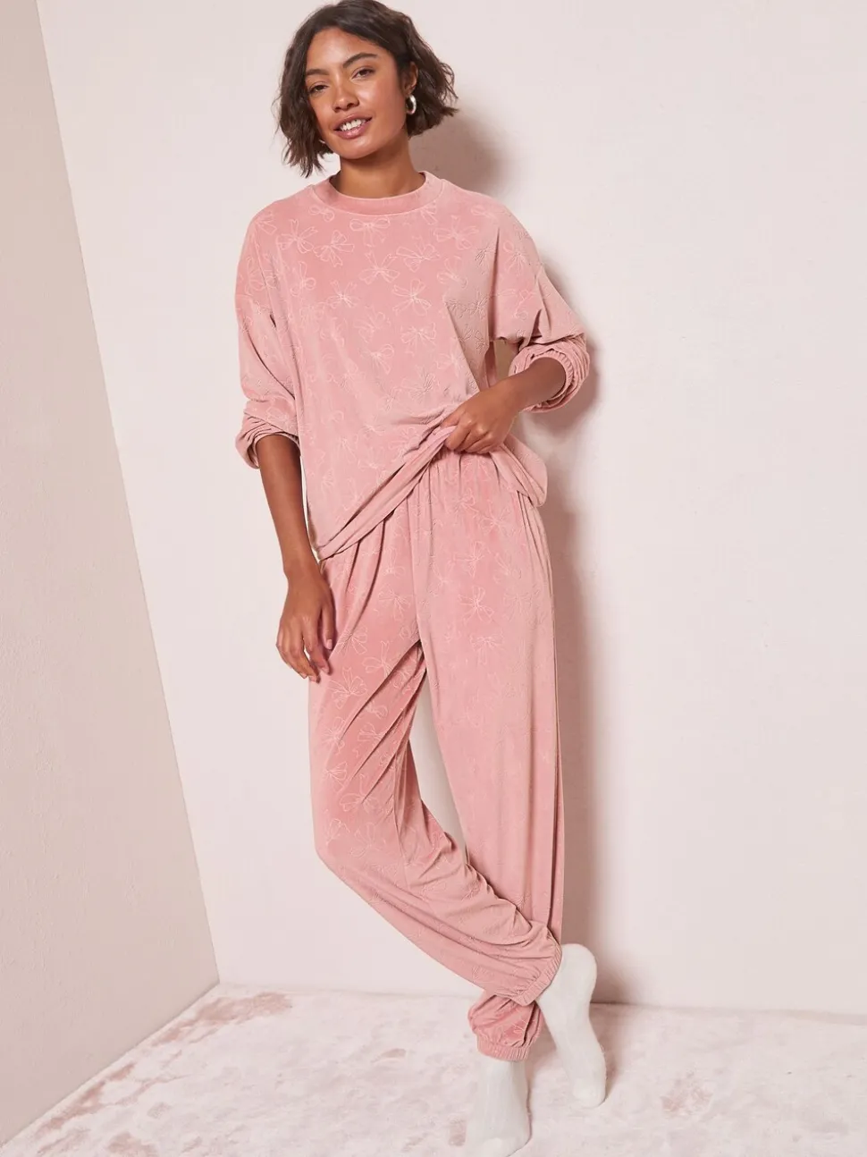 Friends Like These Bow Embossed Long Sleeve Pyjamas