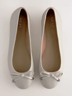 Gebroken wit - Leren Ballerina's met ronde neus