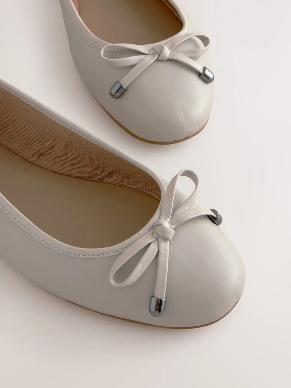 Gebroken wit - Leren Ballerina's met ronde neus