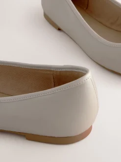 Gebroken wit - Leren Ballerina's met ronde neus
