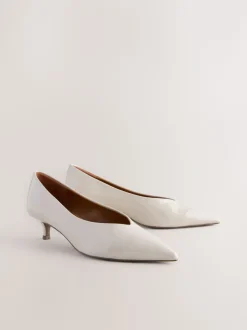 Gebroken wit - Puntige lage naaldhakken schoenen