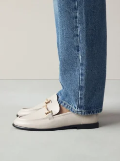 Gebroken wit - Trim Round Toe Loafers