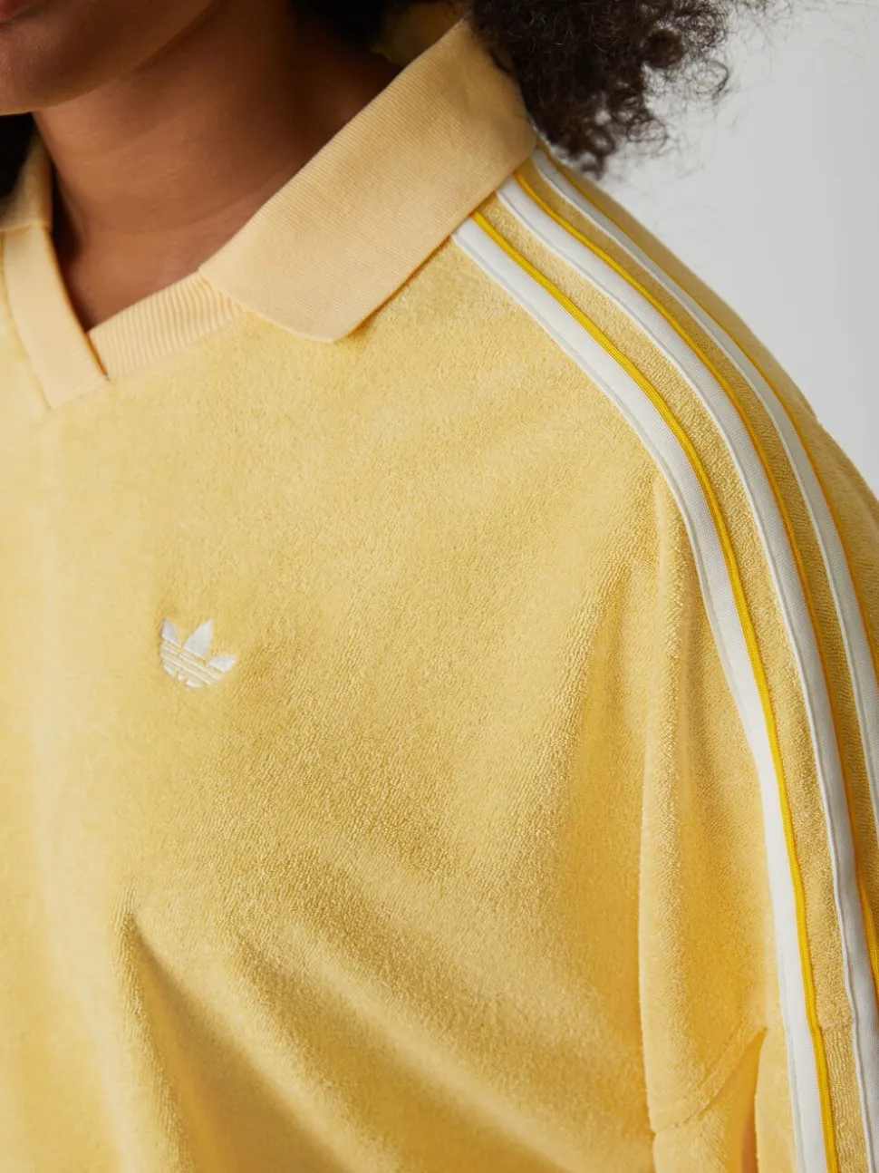 Geel - adidas originals Towel V-Neck Top