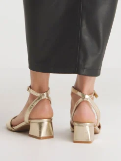 Goud - Simply Be Barely There on Low Block Heels in Extra Wide Fit