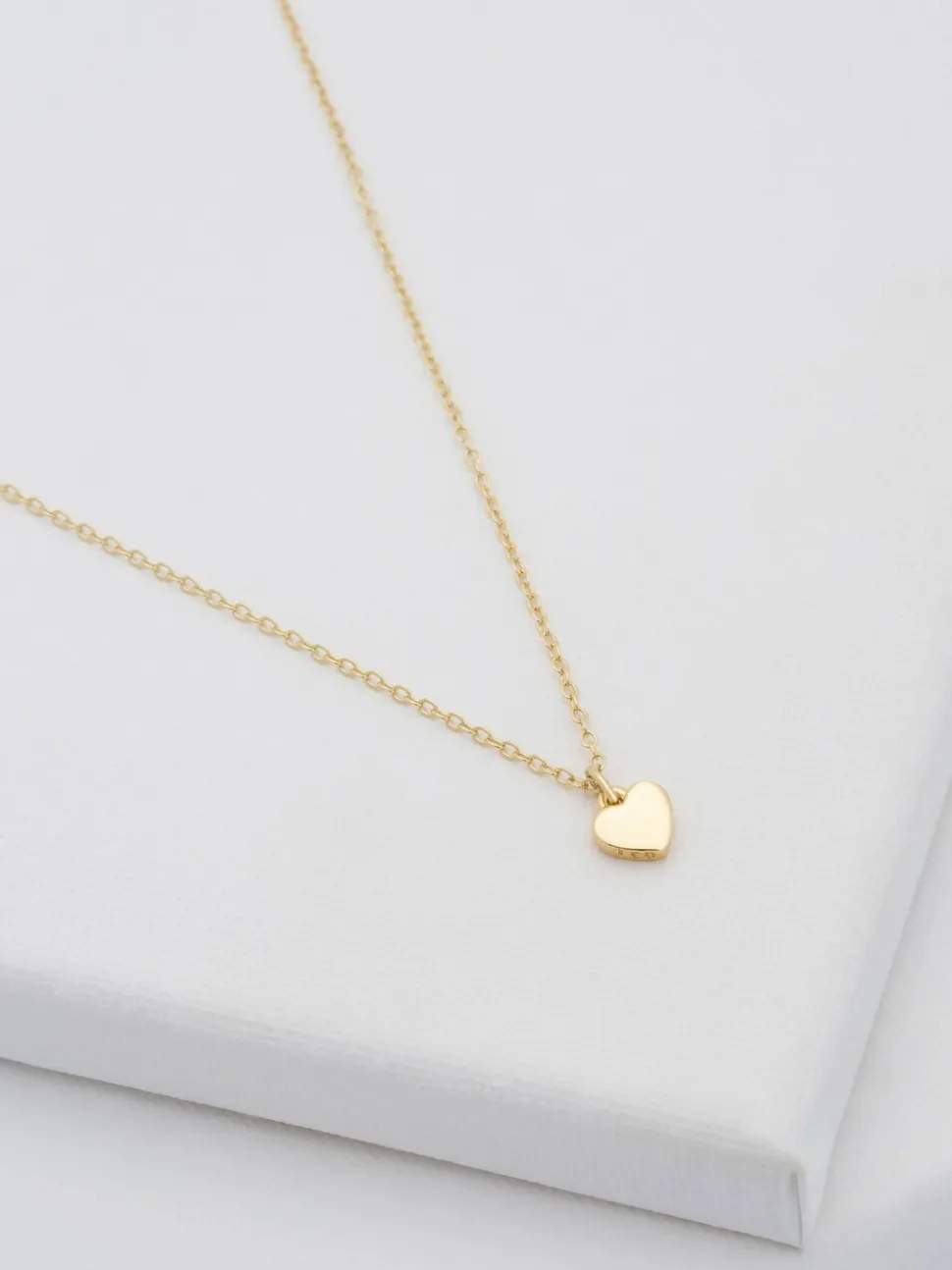 Goudkleurig - Ted Baker HARA: Ketting met kleine hartjeshanger