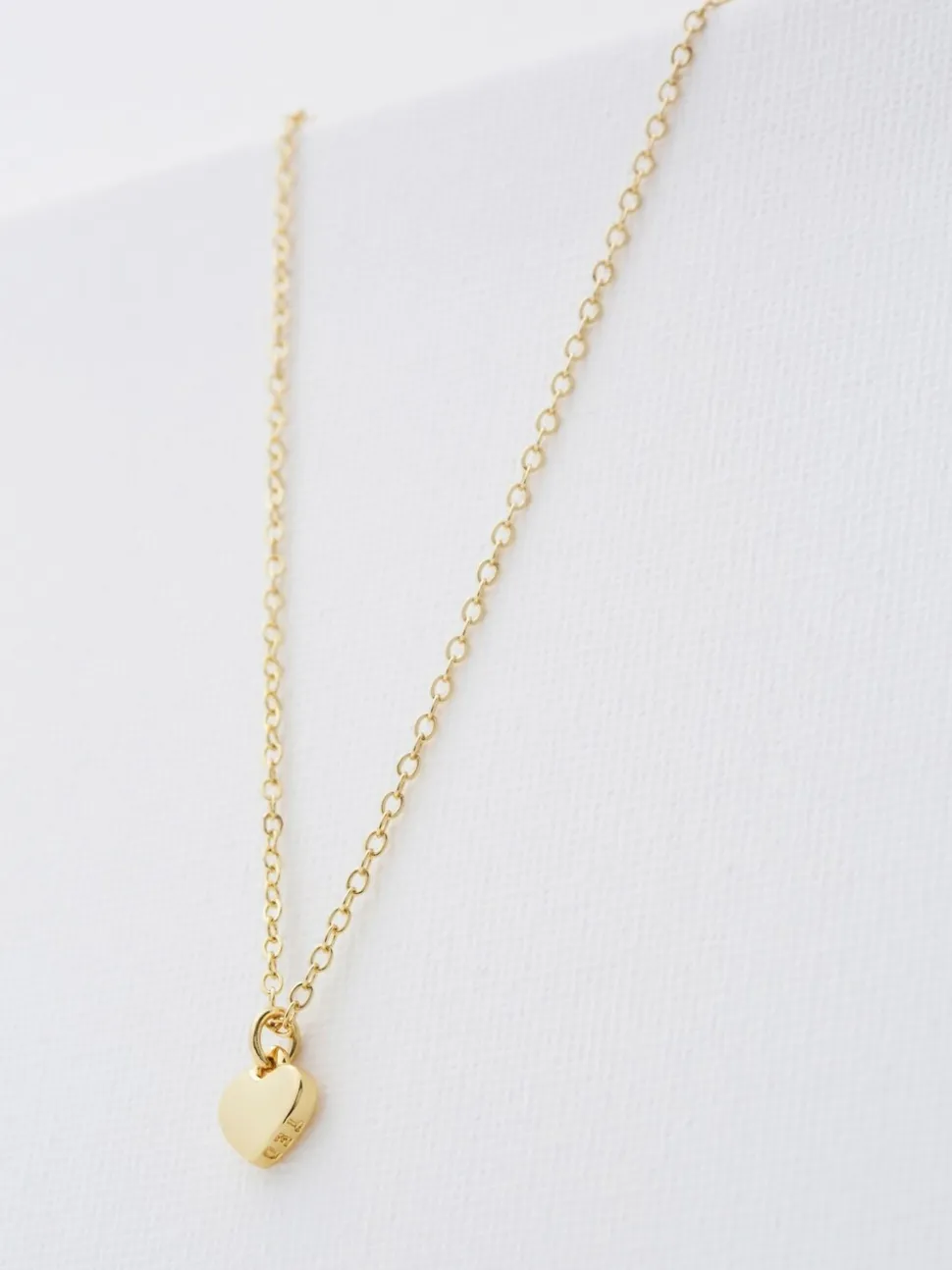 Goudkleurig - Ted Baker HARA: Ketting met kleine hartjeshanger