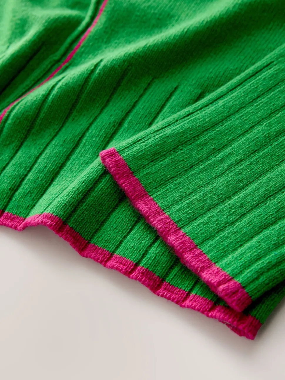Green/Pink Tipped - 100% N.Premium trui van lamswol met ronde hals