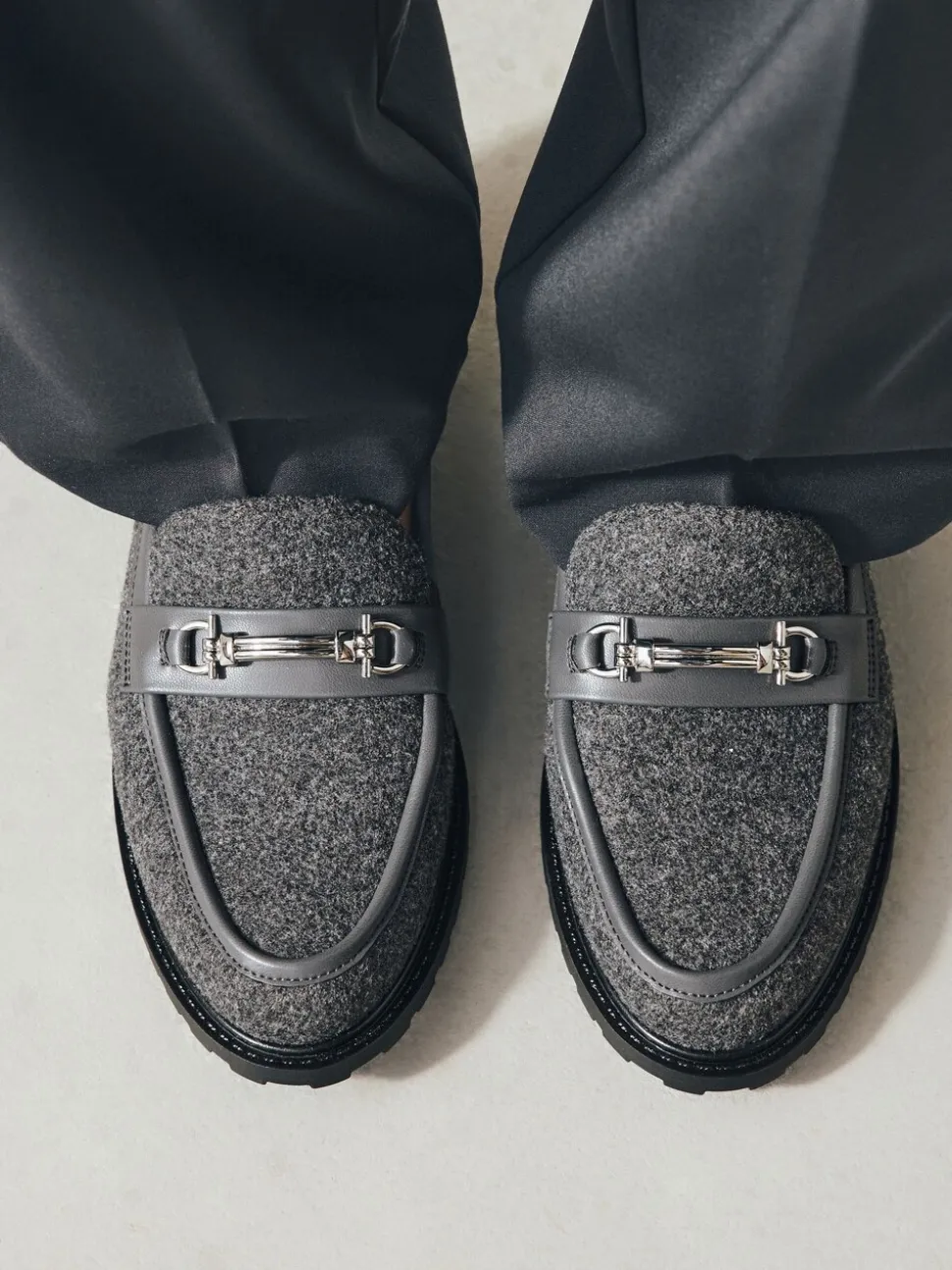 Grijs - Forever Comfort® Trim Hardware Round Toe Loafers