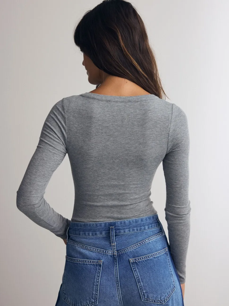 Grijs - Geribbelde Henley-bodysuit met lange mouwen
