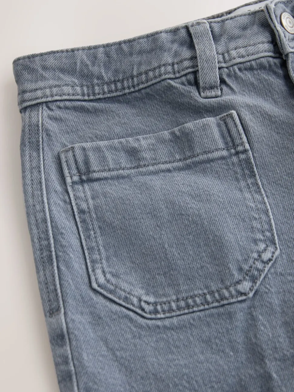 Grijs - Jeans met wijde pijpen en opgestikte zakken