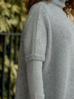 Grijs - Ribbed Mock Layer Poncho