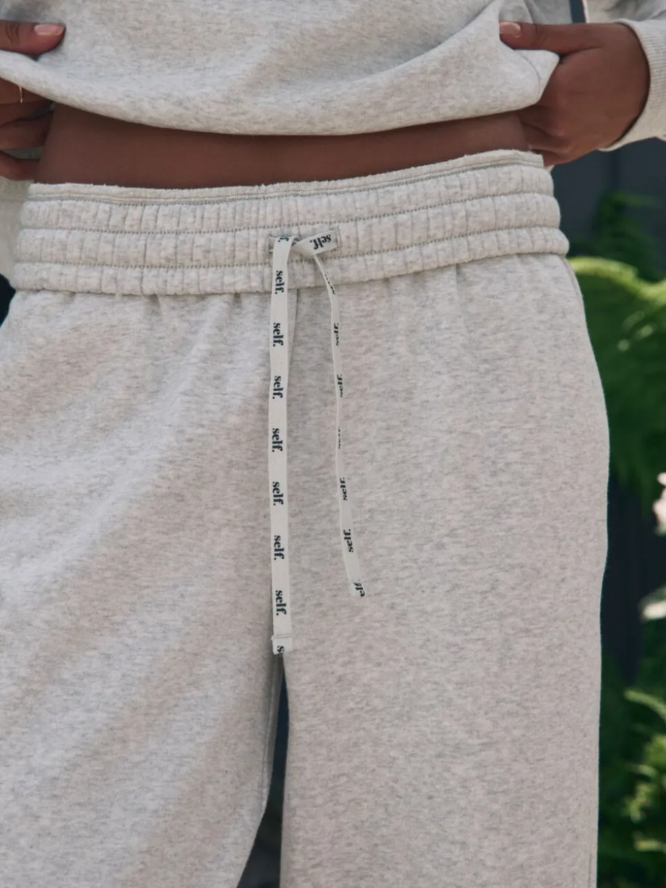 Grijs - self. joggingbroek met wijde pijpen