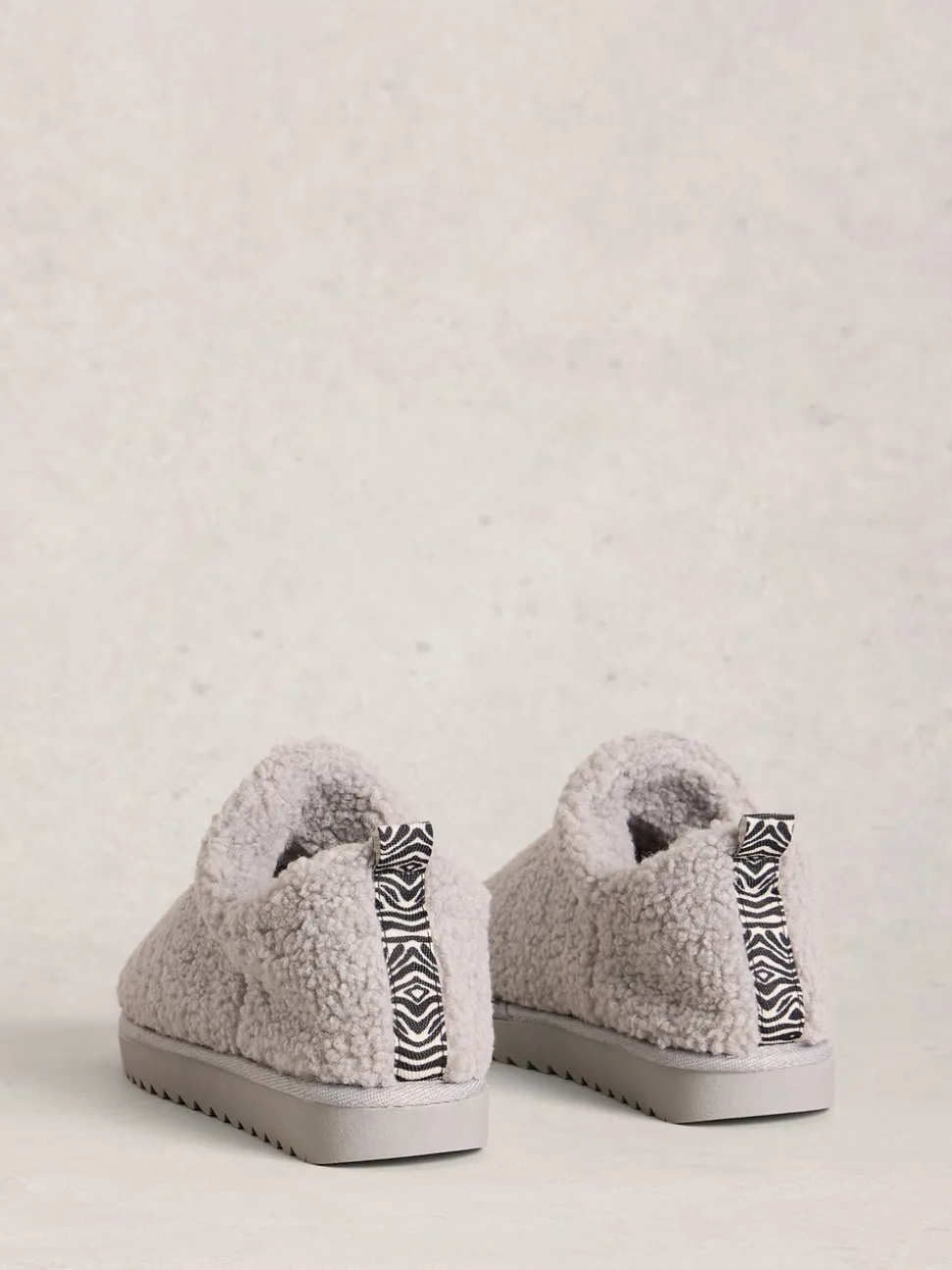 Grijs - White Stuff pantoffellaarsjes met borg