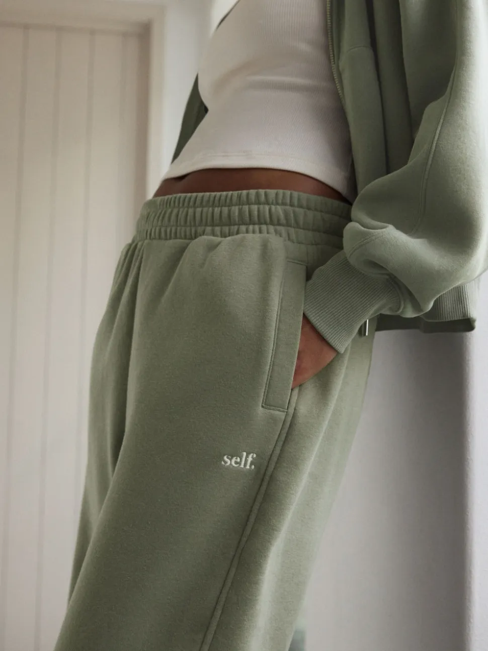 Grijs-groen - Self. joggingbroek met boorden