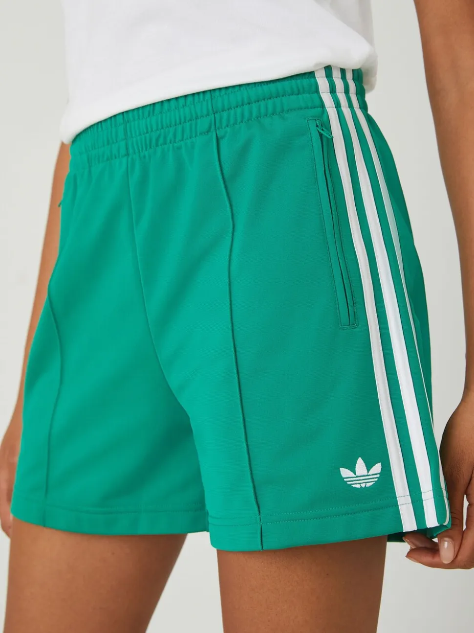 Groen - Adidas Original Firebird shorts