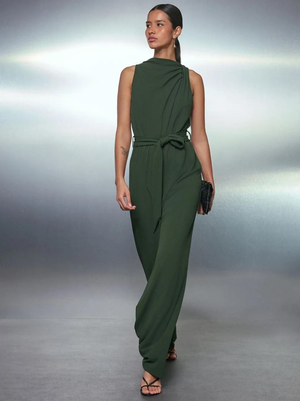 Groen - Occasion Cowl Neck Sleeveless Jersey Jumpsuit