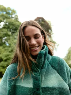 Groene boslandschapscène - Borg fleece top met print