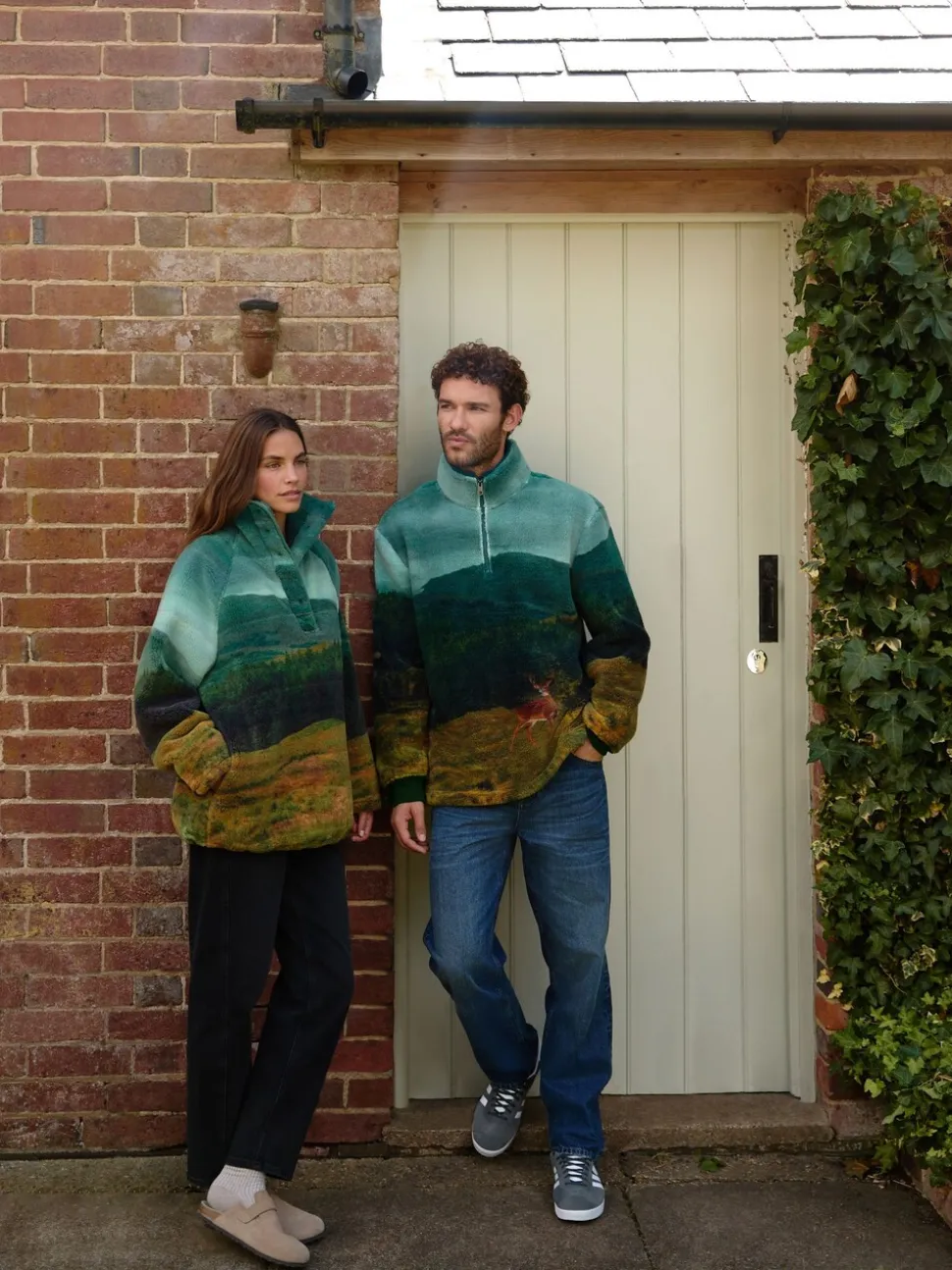 Groene boslandschapscène - Borg fleece top met print