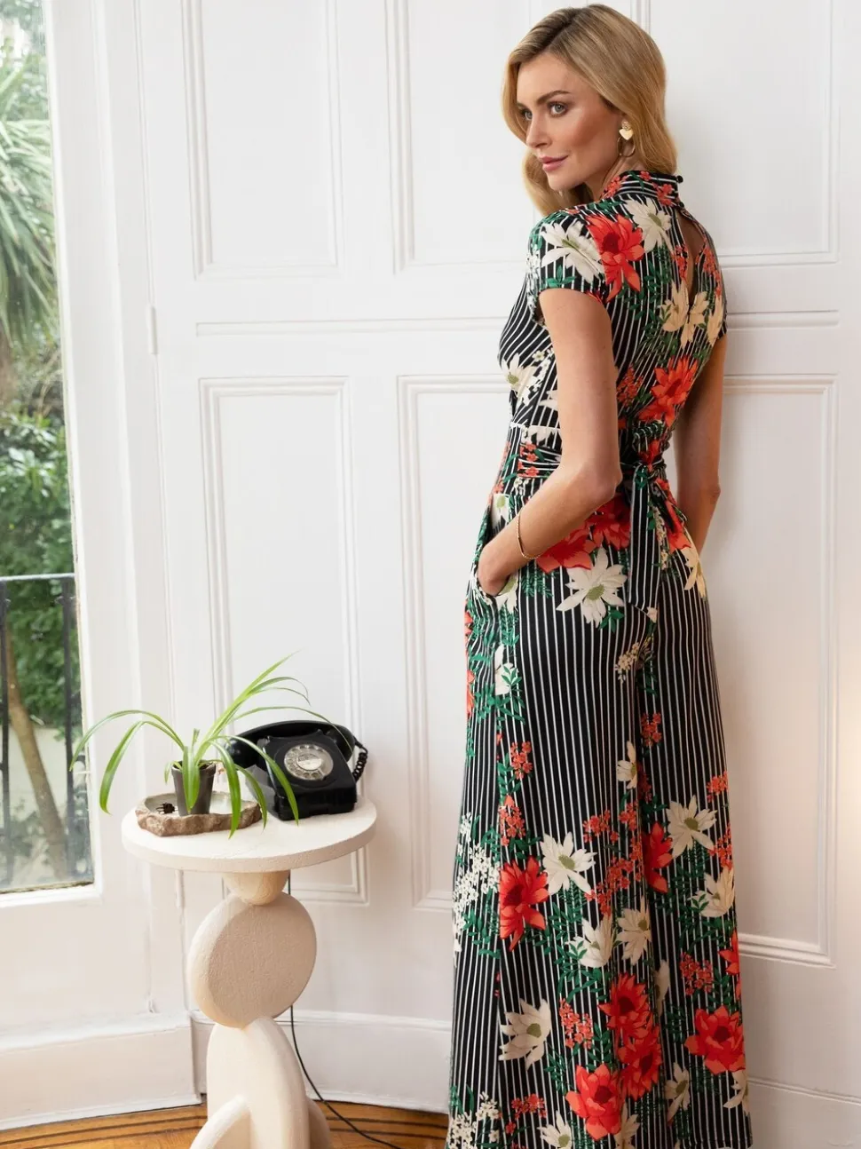 Hot Squash zwarte Petite jumpsuit met wijde pijpen