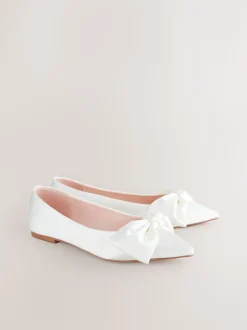 Ivoor - Forever Comfort® bruidsballerina's met strik en puntige neus