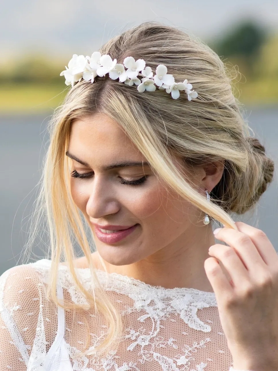 Ivory & Co Wildflower Dainty tiara met keramische bloemen