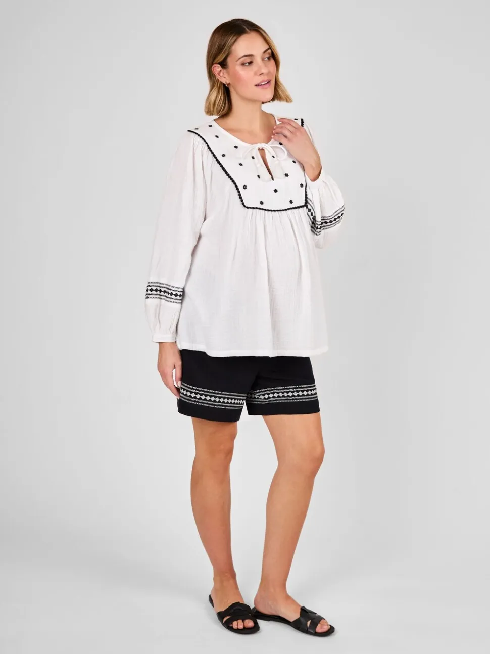 JoJo Maman Bébé Zwangerschapsshorts met borduursel
