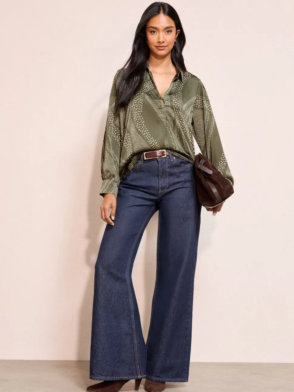 Kaki met print - Friends Like These Long Sleeve Button Detail Collared Blouse