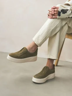 Kakigroen - Signature leren sneakers met dikke plateauzolen en sleehak