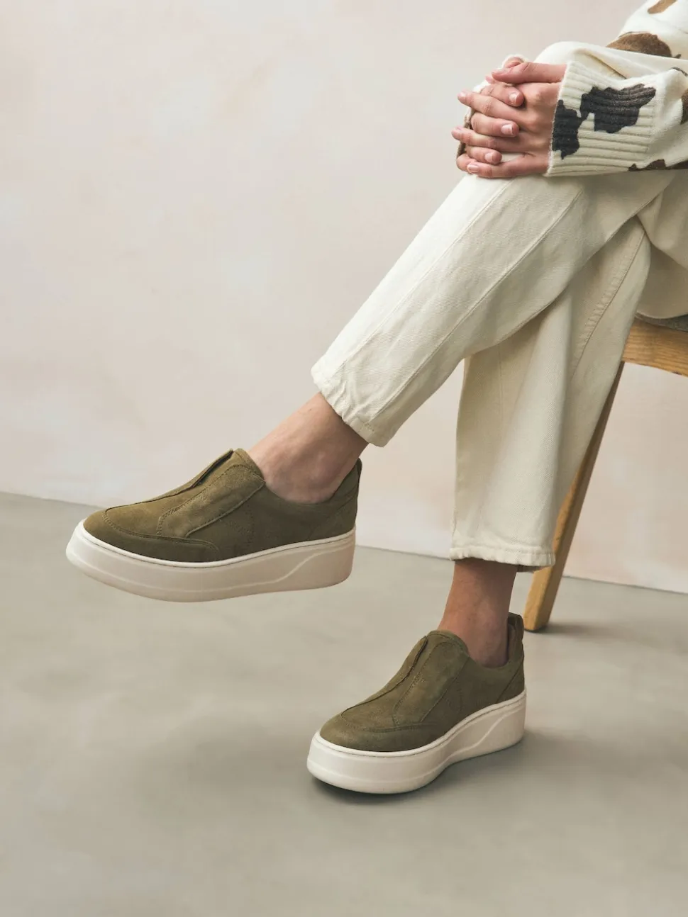 Kakigroen - Signature leren sneakers met dikke plateauzolen en sleehak