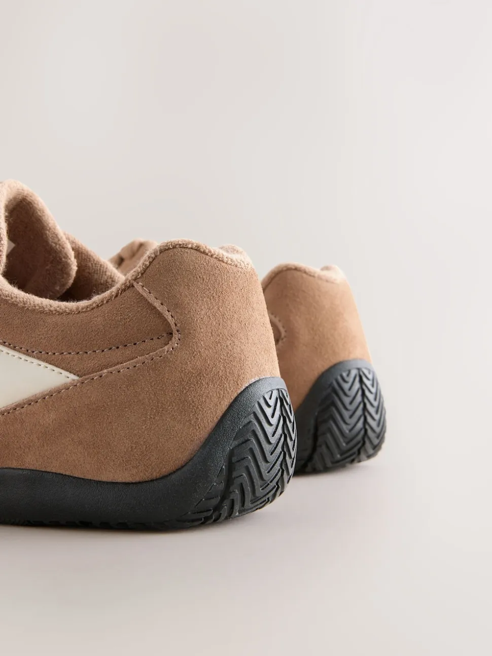 Kameelkleurig suède - Forever Comfort® Leather Slimsole Lace-Up Trainers