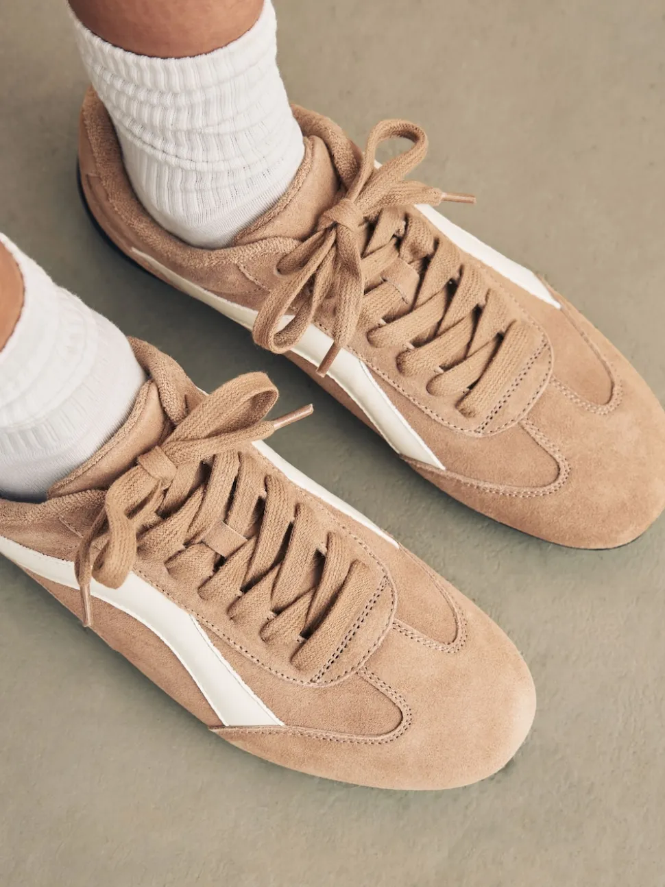 Kameelkleurig suède - Forever Comfort® Leather Slimsole Lace-Up Trainers