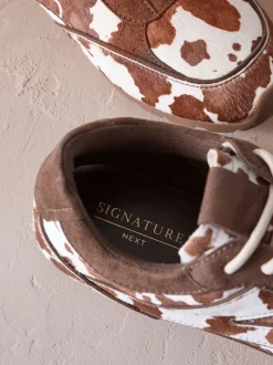 Koeienprint - Slim Premium Leren Trainers met Vetersluiting