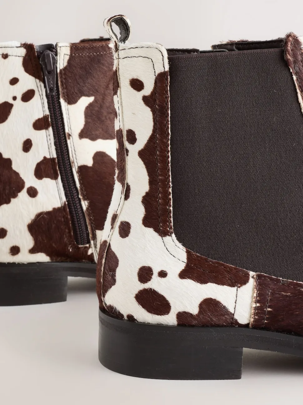 Koeienprint leer - Forever Comfort® Chelsea-enkellaarzen