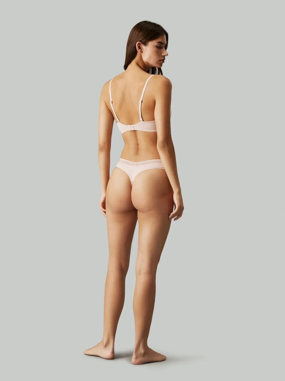 Licht beige - Calvin Klein - Verleidelijke comfortabel licht liftende demi-beha
