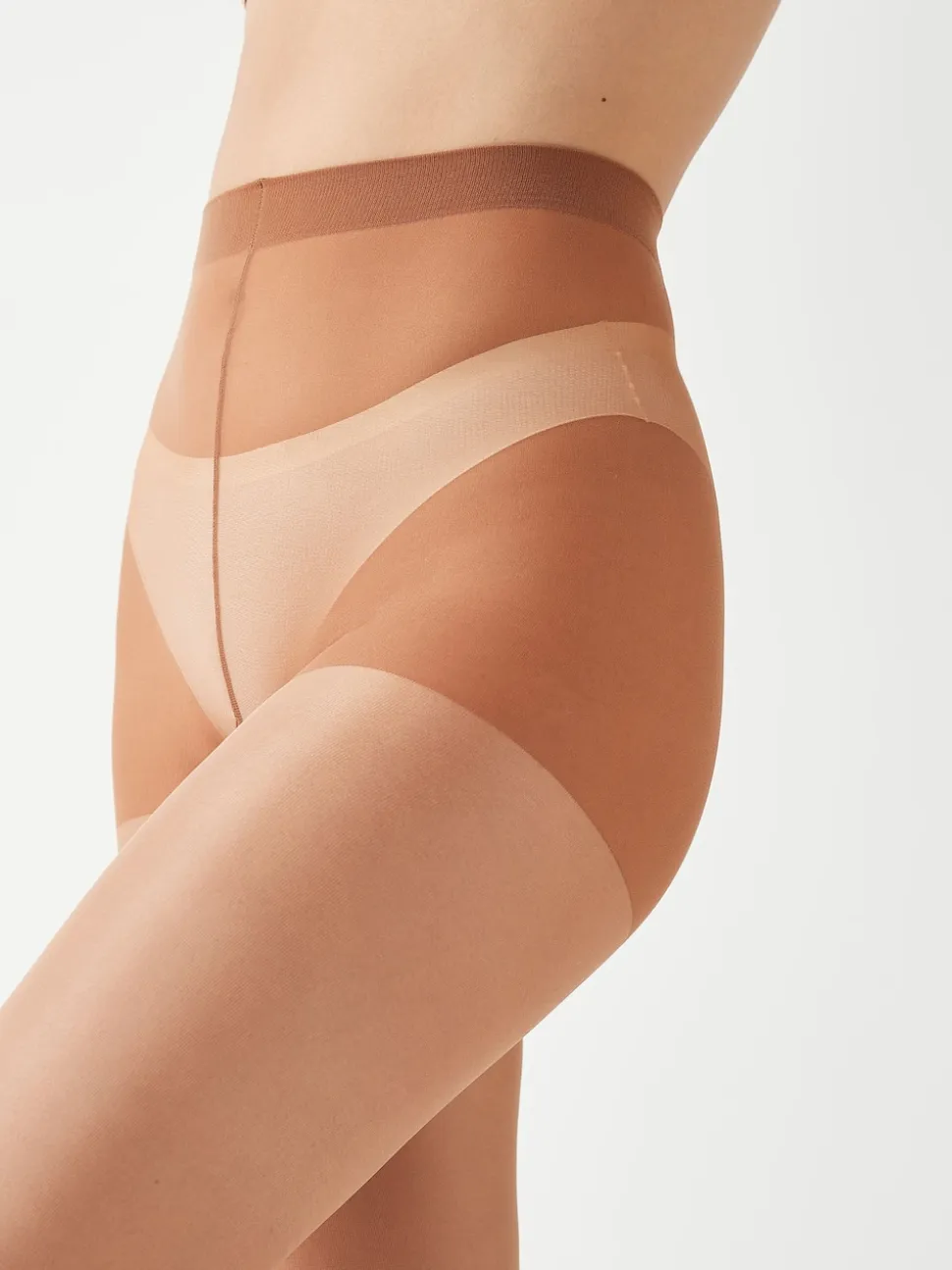 Licht beige - Glanzende panty van 20 denier voor strakke billen, buik en dijen