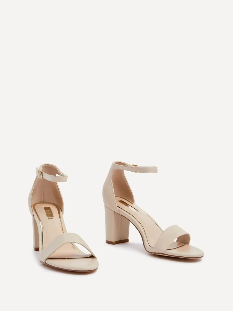 Licht beige - Linzi Franki met blokhak en open neus