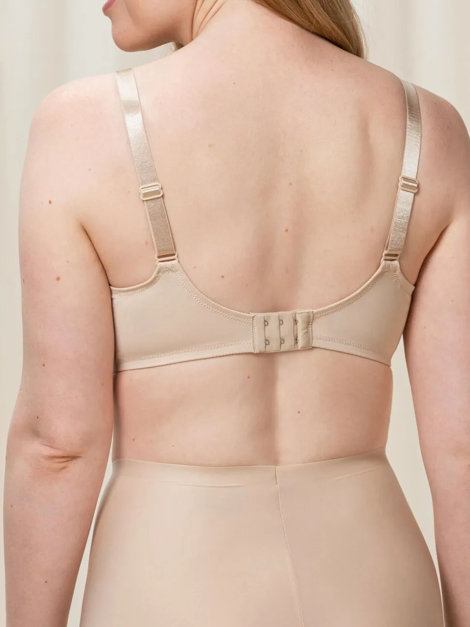 Licht beige - Triumph® minimaliserende Contouring Sensation beha