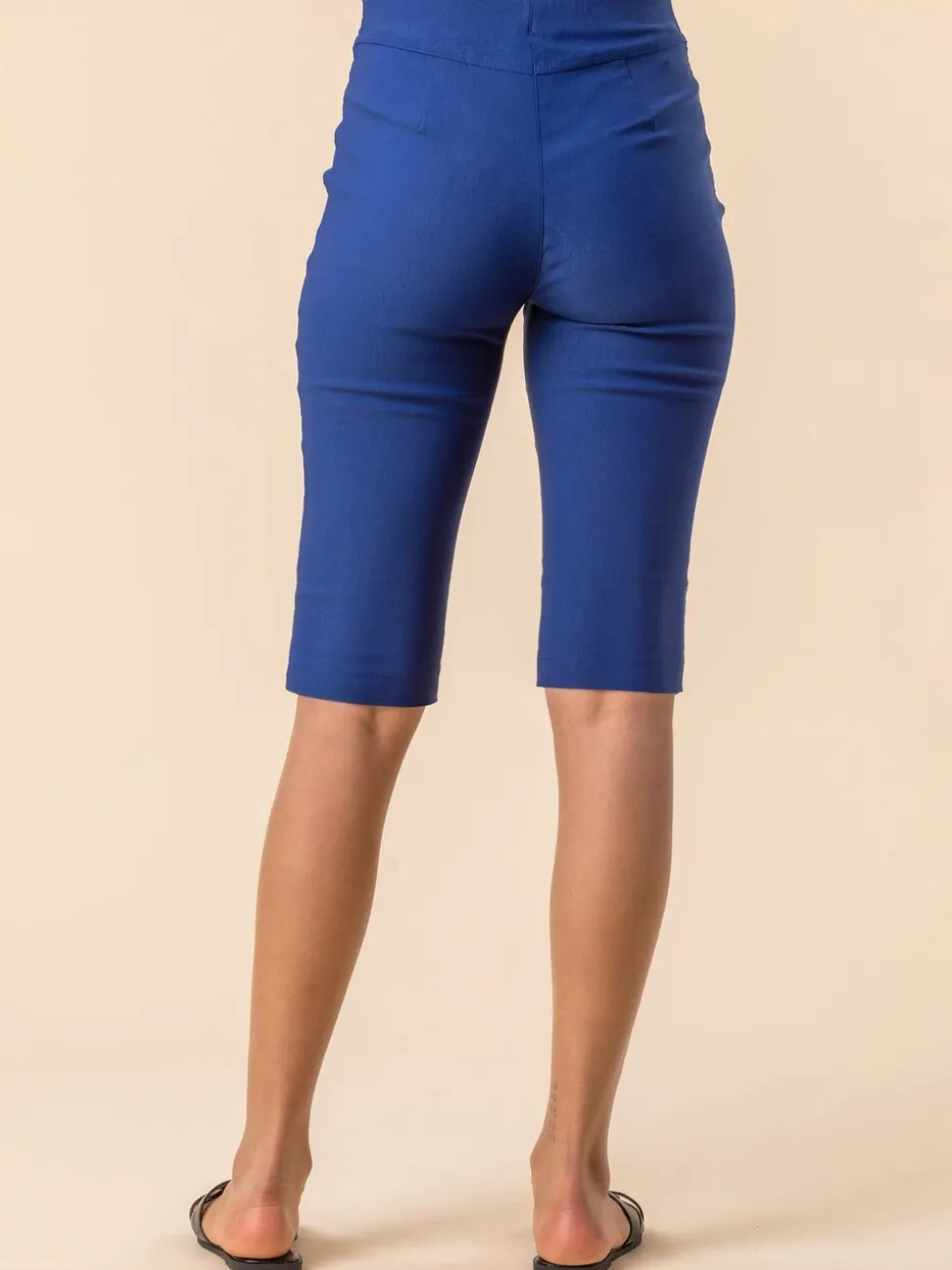Lichtblauw - Roman - Knielange stretchshort