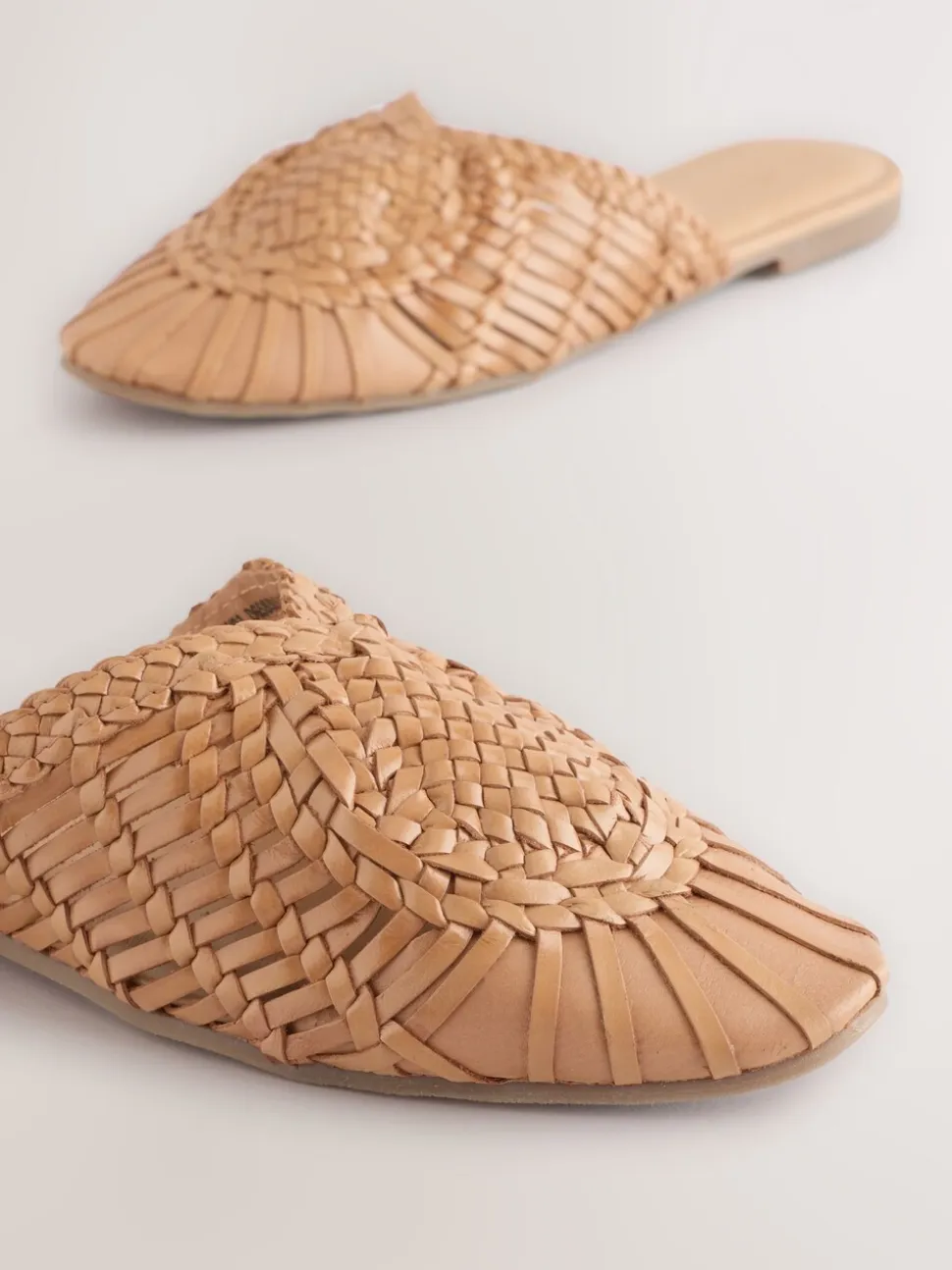 Lichtbruin - Leather Slip-On Weave Mules