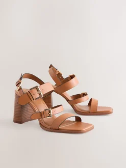 Lichtbruin - Sandalen met blokhak, bandjes en gesp