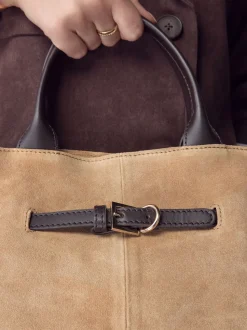 Lichtbruin - Suede Belted Hand Held Bag