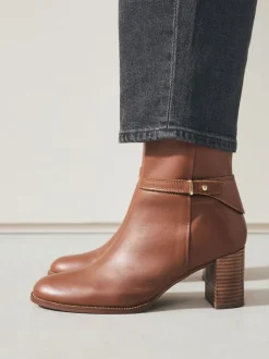 Lichtbruin leer - Forever Comfort® Hardware Trim Ankle Boots