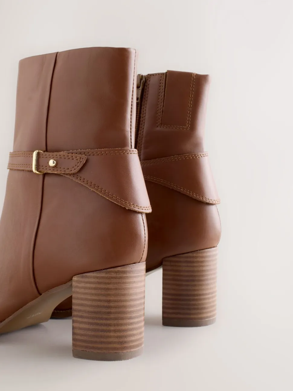 Lichtbruin leer - Forever Comfort® Hardware Trim Ankle Boots