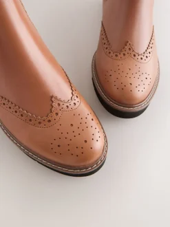 Lichtbruin leer - Forever Comfort® Brogue Detail Chelsea Boots