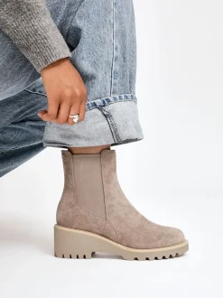 Linzi Attend Chelsea Wedge Boots
