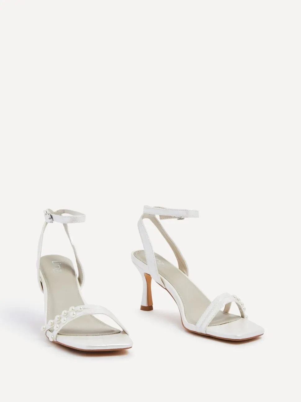 Linzi Bridal Adelaide blokhakken met parelversiering