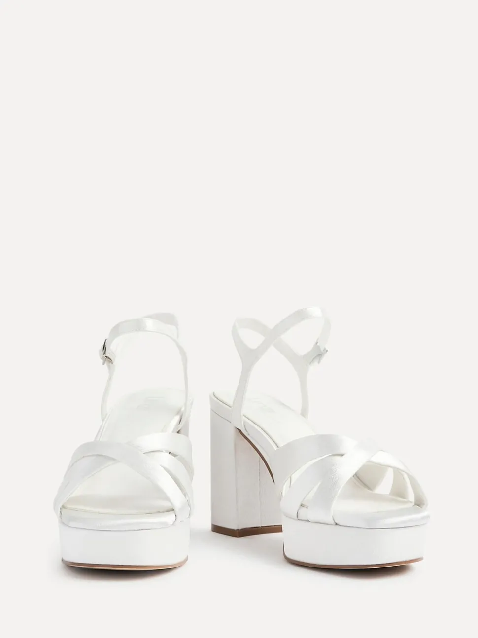 Linzi Bridal Keliah sandalen met plateauzool, gekruiste bandjes en blokhak