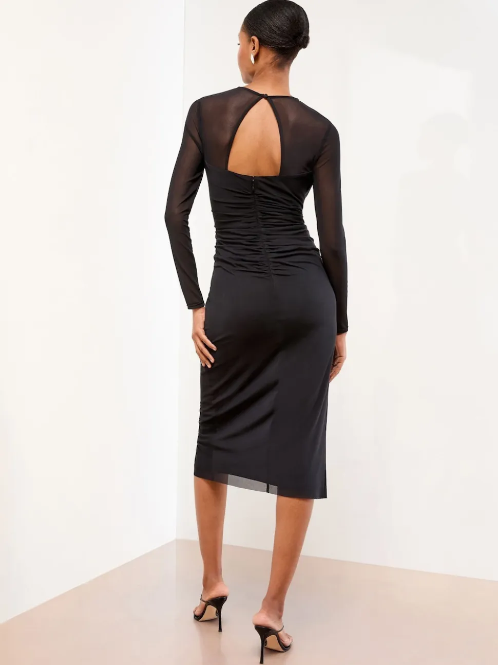 Lipsy bodycon midi-jurk van mesh met lange mouwen en versierde rand
