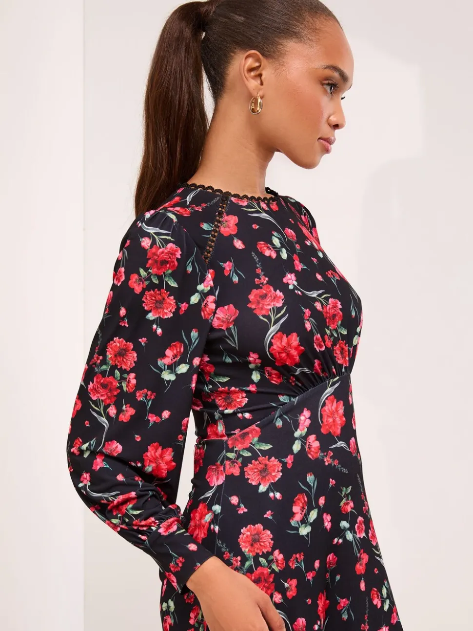 Lipsy Mini Floral Lace Trim Jersey Underbust Dress